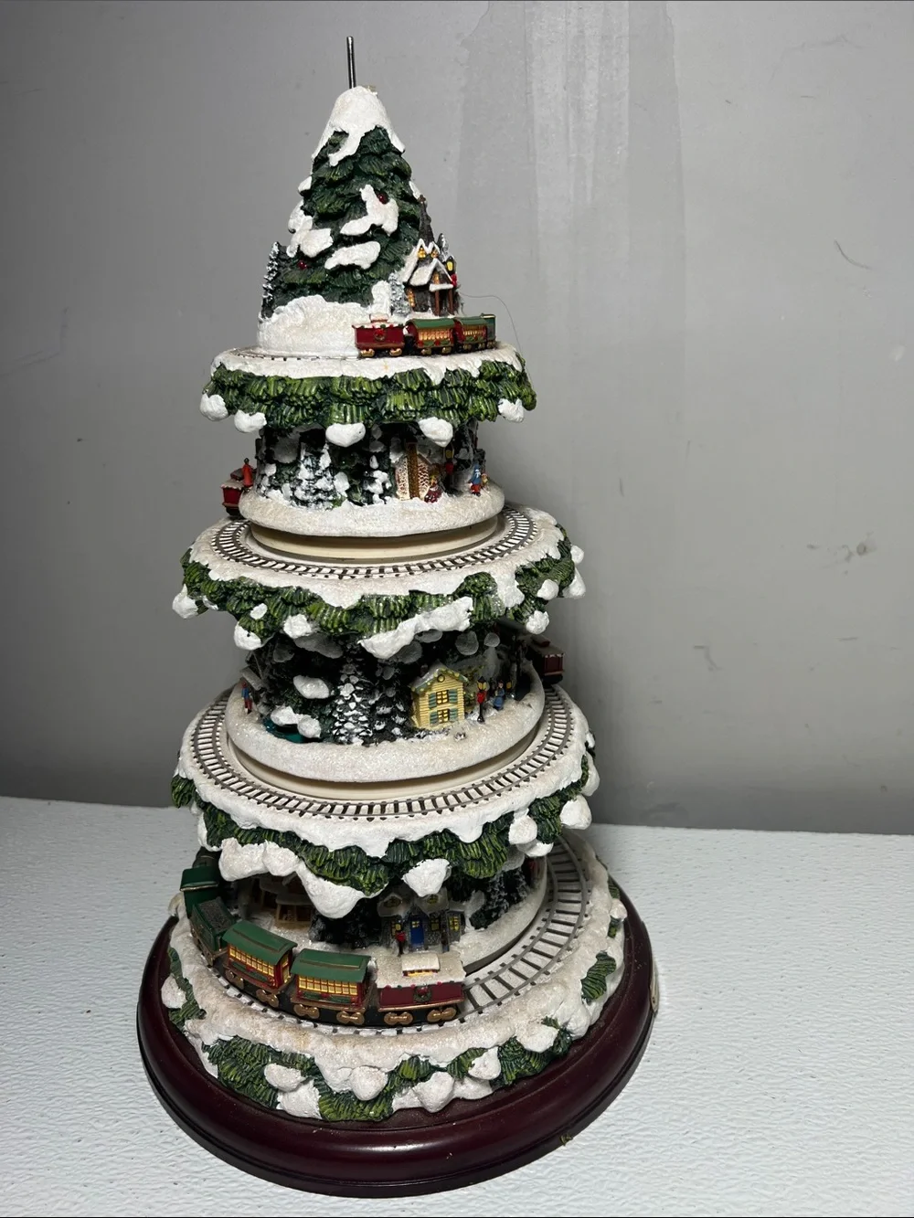 Hawthorne Village Thomas Kinkade Wonderland Express Christmas Tree - Train Music